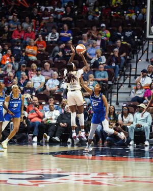 Image post by @_mayacaldwell_ on Instagram