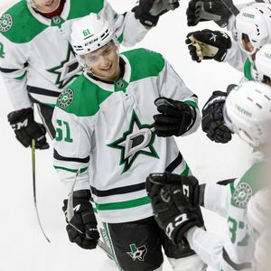 Image post by @dallasstars on Twitter