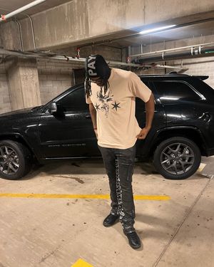 Image post by @liledball on Instagram