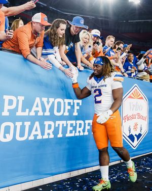 Image post by @fiesta_bowl on Instagram