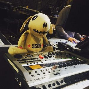 Image post by @5sos on Instagram