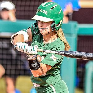 Image post by @baylorsoftball on Instagram