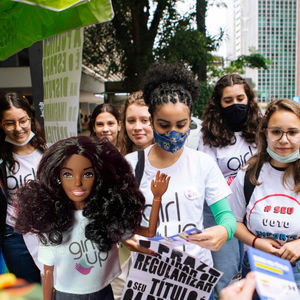 Image post by @girlupbrasil on Instagram