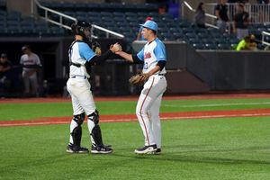 Image post by @MIKEdUpSports on Twitter