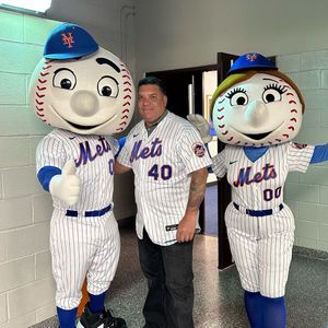 Image post by @mrmet on Instagram