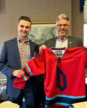 Image post by @duquesnehockey on Instagram