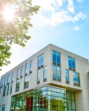 Image post by @hofstrau on Instagram