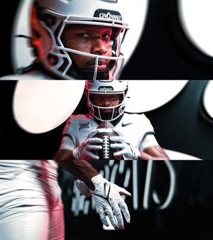 Image post by @GoBearcatsFB on Twitter