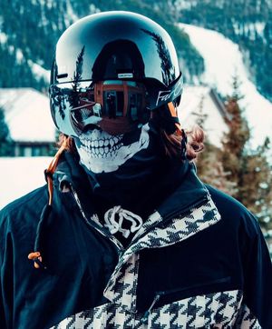 Image post by @faroutsunglasses on Instagram