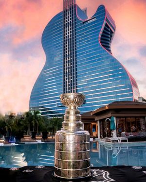 Image post by @hardrockholly on Instagram