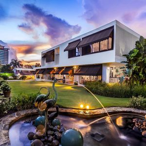 Image post by @christiesrealestate on Instagram