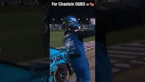 Video post by @nascaronfox on YouTube