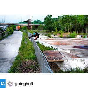 Image post by @mannysantiago on Instagram