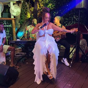 Image post by @alisonhinds on Instagram