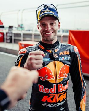 Image post by @redbullshop on Instagram