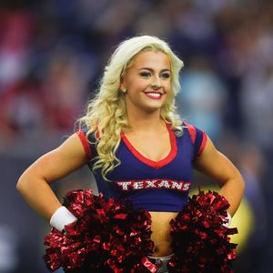 Image post by @texanscheerleaders on Instagram