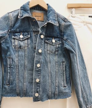 Image post by @shopoutoftown on Instagram