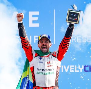 Image post by @lucasdigrassi on Instagram