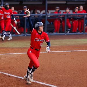 Image post by @flosoftball on Instagram