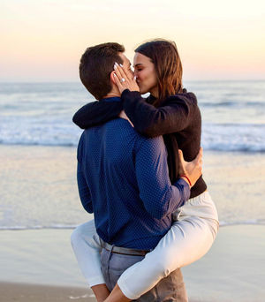 Image post by @theknot on Instagram