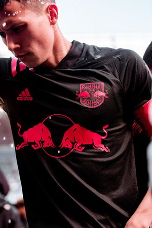 Image post by @clubelevenmag on Twitter