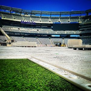 Image post by @metlifestadium on Instagram