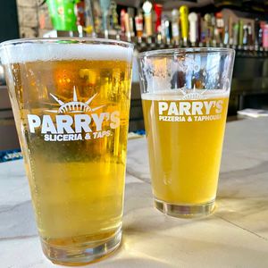 Image post by @parryspizza on Instagram