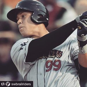 Image post by @bronxpinstripes on Instagram