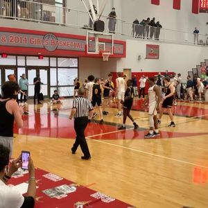 Image post by @elksbasketball on Instagram