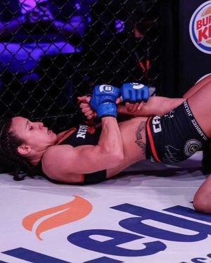 Image post by @bellatormma on Instagram
