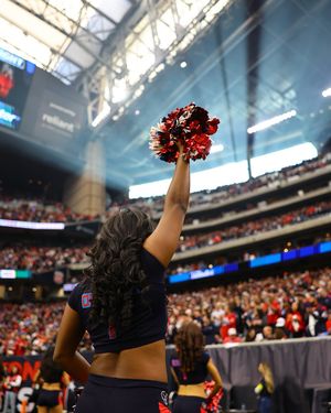 Image post by @texanscheerleaders on Instagram