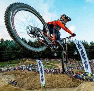 Image post by @foxmtb on Instagram