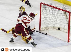 Image post by @du_hockey on Instagram