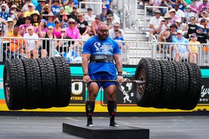 Image post by @theworldsstrongestman on Instagram