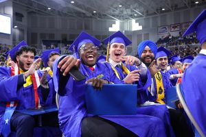 Image post by @hofstrau on Instagram