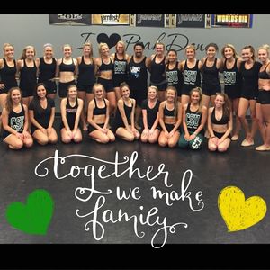 Image post by @csugoldenpoms on Instagram