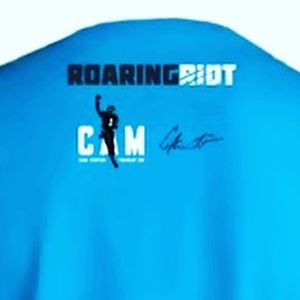 Image post by @roaringriot on Instagram