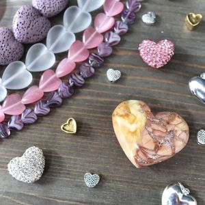 Image post by @beadcache on Instagram