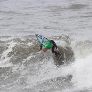 Image post by @wsl.qs on Instagram