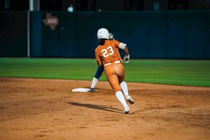 Image post by @texassoftball on Instagram