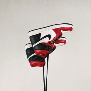 Image post by @sneakerextract on Instagram