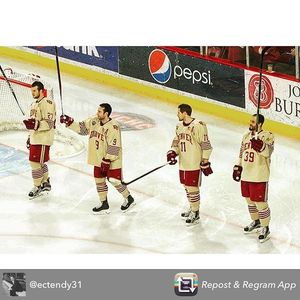 Image post by @du_hockey on Instagram