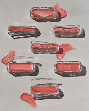 Image post by @fentybeauty on Instagram