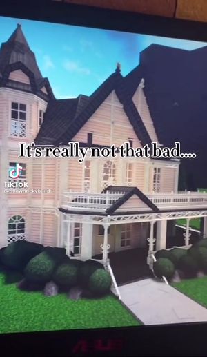 Video post by @roblox on TikTok