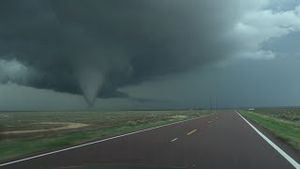 Video post by @stormchasingvideo on YouTube
