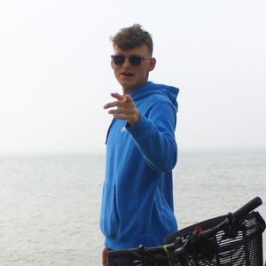 Image post by @georgiaeta on Instagram