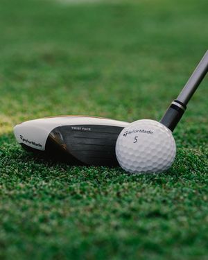 Image post by @taylormade_golf_japan on Instagram