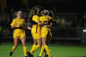 Image post by @HawkeyeSoccer on Twitter