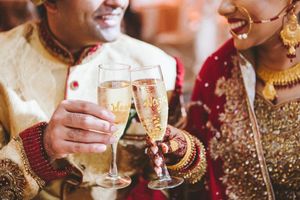 Image post by @thismodernlovephoto on Instagram