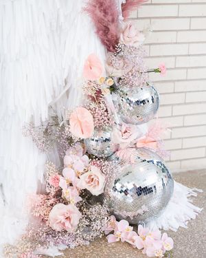Image post by @thebloombartx on Instagram